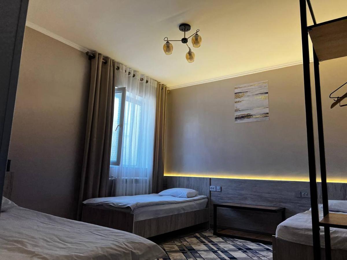 Ave Hotel Osh Εξωτερικό φωτογραφία