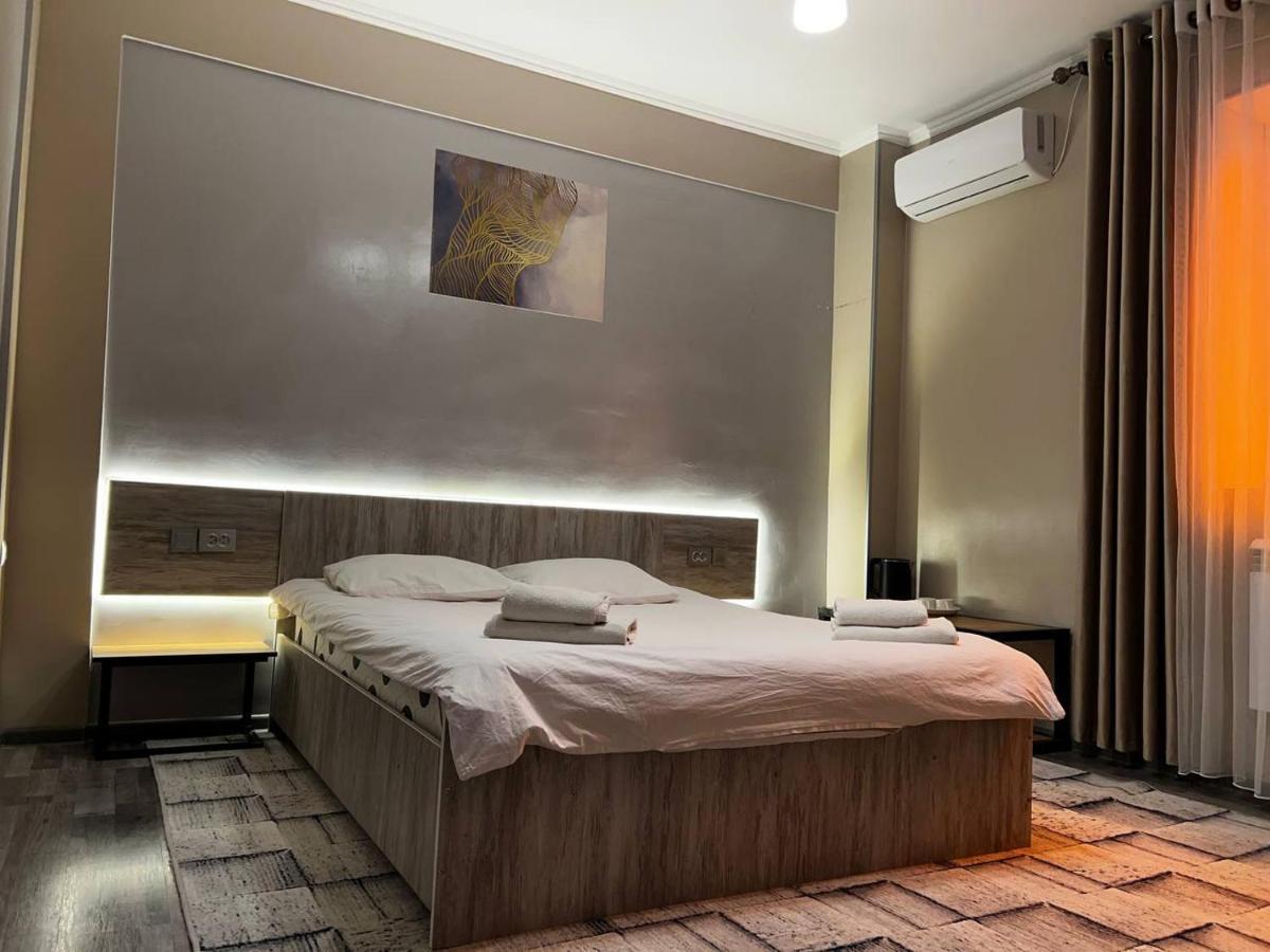 Ave Hotel Osh Εξωτερικό φωτογραφία