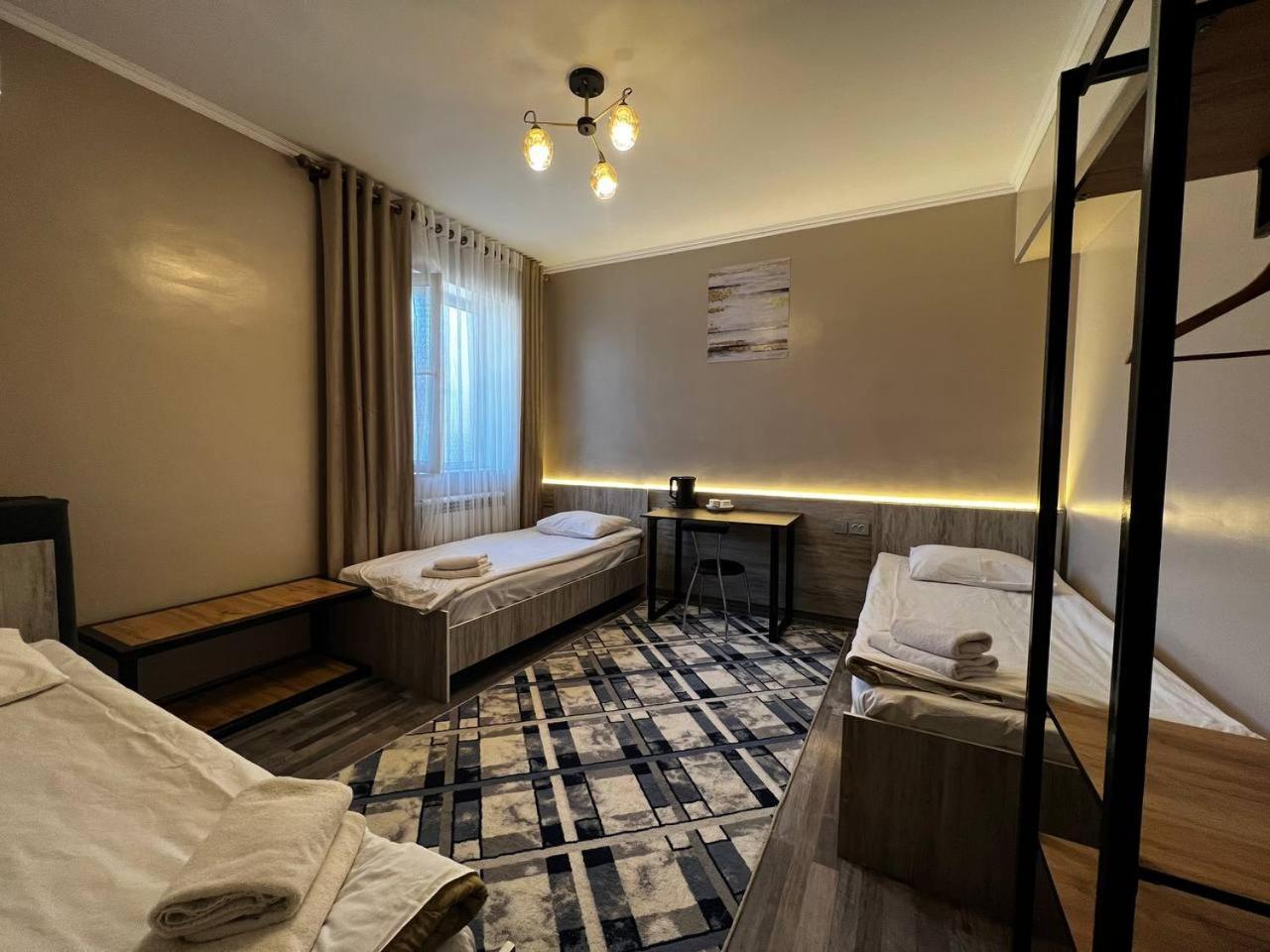 Ave Hotel Osh Εξωτερικό φωτογραφία