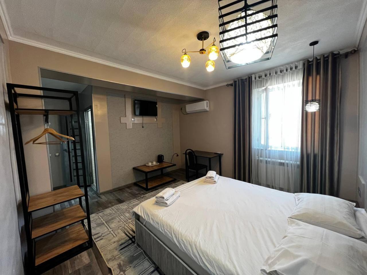 Ave Hotel Osh Εξωτερικό φωτογραφία